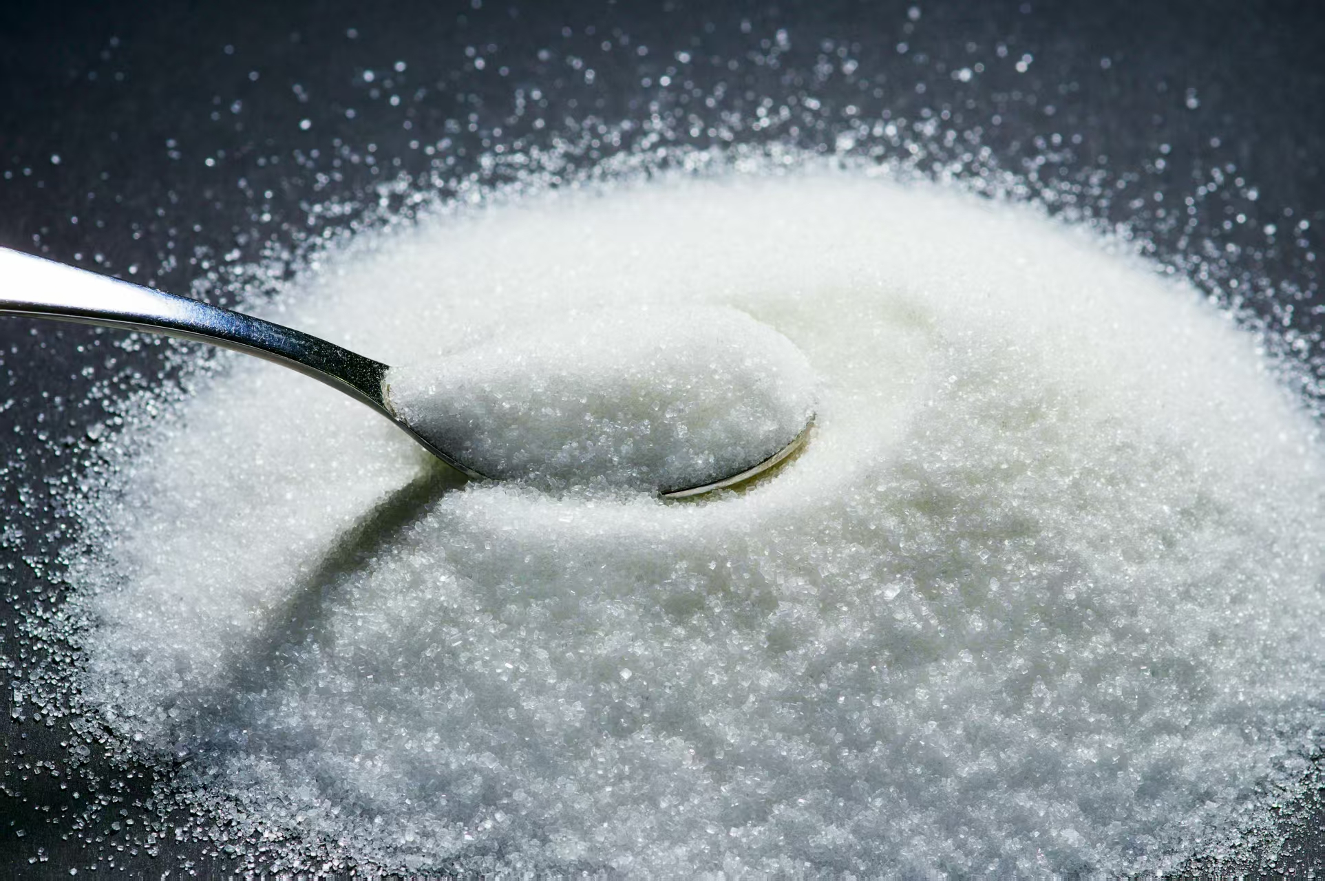 Refined ICUMSA 45 sugar crystals